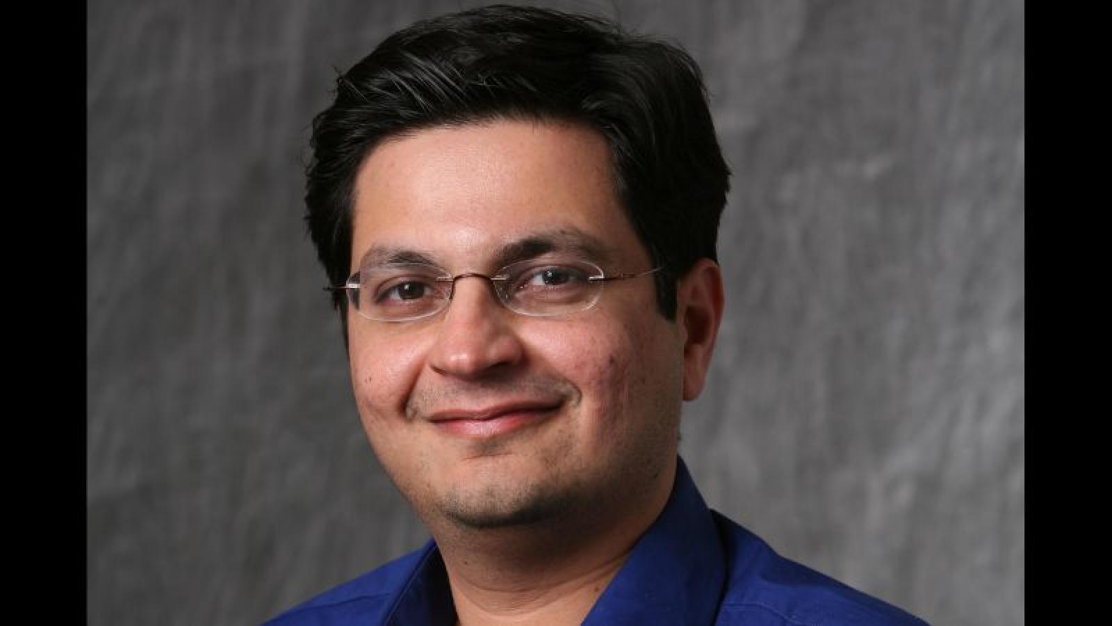 Headshot of Nikhil